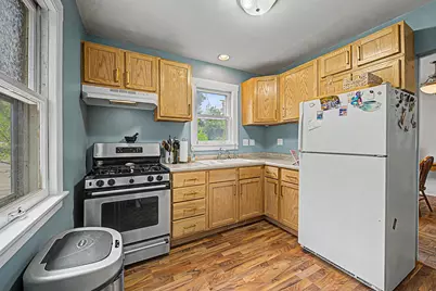 1540 W Logan Street, Freeport, IL 61032 - Photo 9