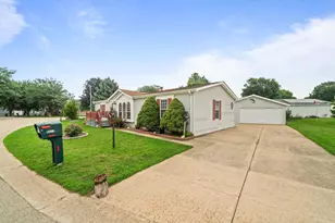 8511 Fig Tree Ln, Roscoe, IL 61073 - Photo 1
