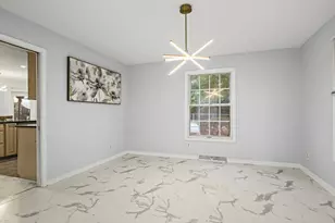 1718 Jacoby Pl, Rockford, IL 61107 - Photo 13