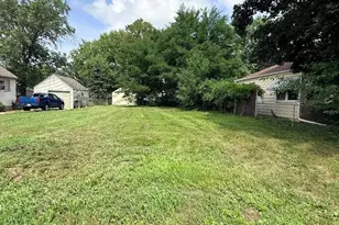 712 River Ln, Loves Park, IL 61111 - Photo 1