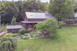 1915 S Kent Rd, Pearl City, IL 61062 - Photo 3