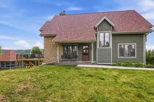 2 Augusta Dr, Galena, IL 61036 - Photo 1