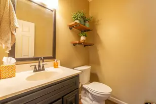 960 Woodside Terrace, Freeport, IL 61032 - Photo 15