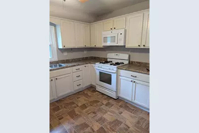 412 Hosmer Street, Loves Park, IL 61111 - Photo 9