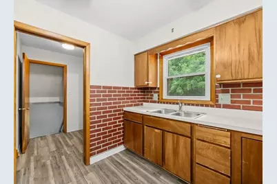 510 E Elizabeth Road, Oregon, IL 61061 - Photo 9