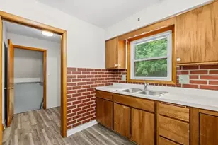 510 E Elizabeth Rd, Oregon, IL 61061 - Photo 9