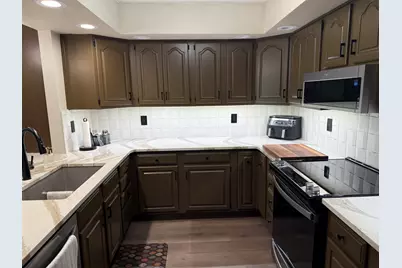 1460 S Park Unit #101 Boulevard, Freeport, IL 61032 - Photo 5