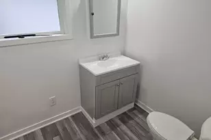 655 W Clark St, Freeport, IL 61046 - Photo 17