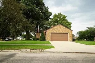 607 Hudson St, Stockton, IL 61085 - Photo 41
