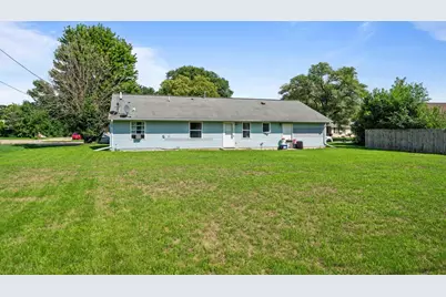 2402 Rockwell Street, Rockford, IL 61102 - Photo 21