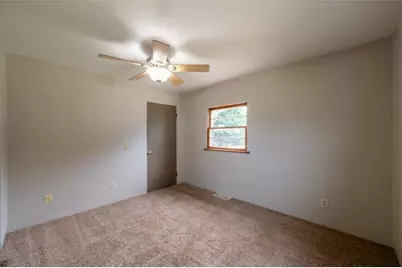 539 Central Avenue, Genoa, IL 60135 - Photo 11
