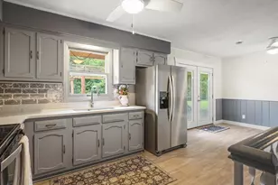 3919 Falling Leaf Dr, Rockford, IL 61109 - Photo 7