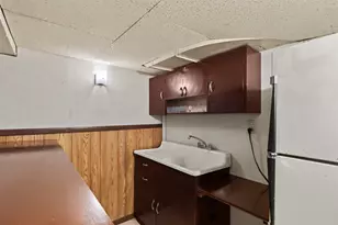 838 N 1st St, Rockford, IL 61107 - Photo 13