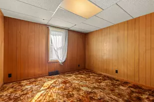 838 N 1st St, Rockford, IL 61107 - Photo 11