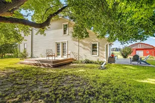 21 N Summer Hill Rd, Polo, IL 61064 - Photo 5