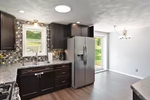6969 Hiatt Dr, Rockford, IL 61114 - Photo 9