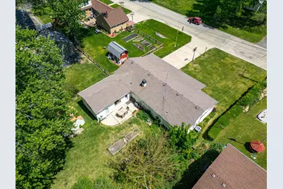 415 S Genoa Street, Genoa, IL 60135 - Photo 3