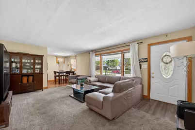 415 S Genoa Street, Genoa, IL 60135 - Photo 5