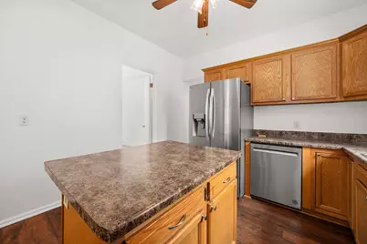 725 11th Street, Dekalb, IL 60115 - Photo 9
