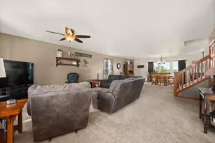 103 Evergreen Dr, Kirkland, IL 60146 - Photo 3