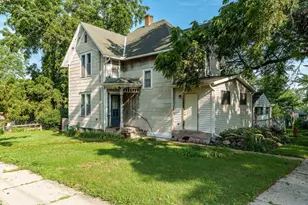 704 Irving Ave, Rockford, IL 61101 - Photo 1