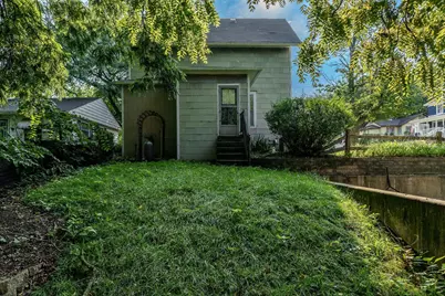 704 Irving Avenue, Rockford, IL 61101 - Photo 5