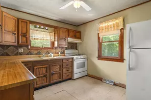 15 W Walnut St, Cedarville, IL 61013 - Photo 13
