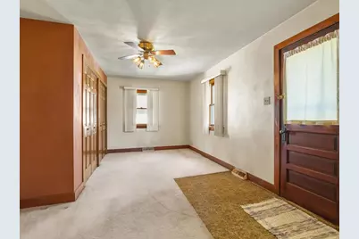 15 W Walnut Street, Cedarville, IL 61013 - Photo 5