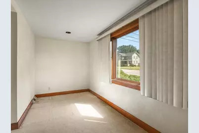 15 W Walnut Street, Cedarville, IL 61013 - Photo 11