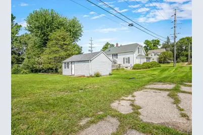 15 W Walnut Street, Cedarville, IL 61013 - Photo 31
