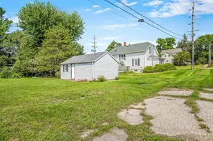 15 W Walnut St, Cedarville, IL 61013 - Photo 31