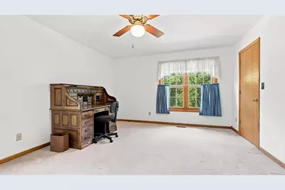 1135 W Menzemer, Elizabeth, IL 61028 - Photo 27