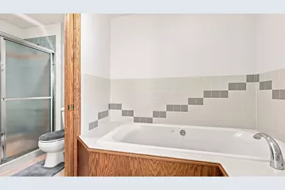 1135 W Menzemer, Elizabeth, IL 61028 - Photo 25