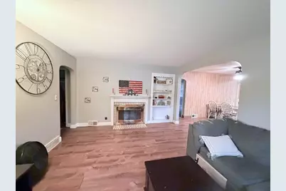 2224 Lawndale Avenue, Rockford, IL 61103 - Photo 5