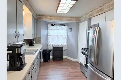 2224 Lawndale Avenue, Rockford, IL 61103 - Photo 7