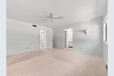 801 Quail Ridge Drive, Freeport, IL 61032 - Photo 15