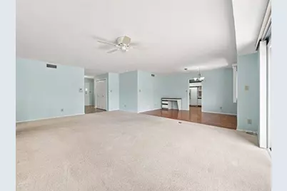 801 Quail Ridge Drive, Freeport, IL 61032 - Photo 9