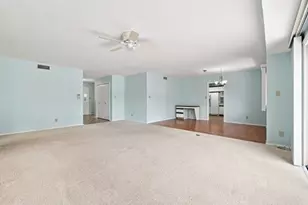 801 Quail Ridge Dr, Freeport, IL 61032 - Photo 9