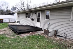 2618 Forsythia Dr, Rockford, IL 61102 - Photo 9