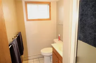 410 E Hurlbut, Belvidere, IL 61008 - Photo 41