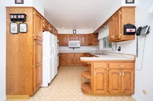 106 Superior Ave, Machesney Park, IL 61115 - Photo 9