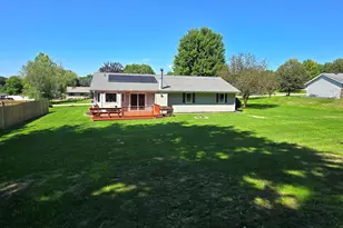 9375 Winterfield Ln, Roscoe, IL 61073 - Photo 33