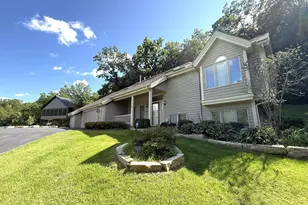 38 Longwood Dr, Galena, IL 61036 - Photo 3