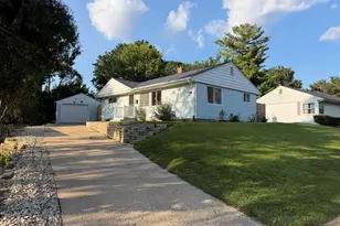 108 Skylark Dr, Rockford, IL 61107 - Photo 1