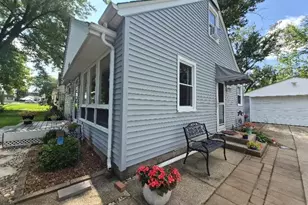 2227 Arizona Ave, Rockford, IL 61108 - Photo 3