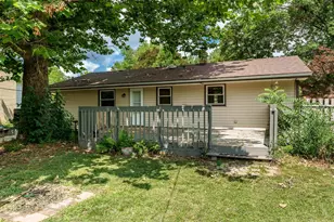 4715 Cleveland Ave, Rockford, IL 61108 - Photo 7