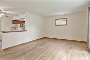 4715 Cleveland Ave, Rockford, IL 61108 - Photo 13