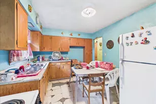 1524 Victoria Ave, Rockford, IL 61102 - Photo 9