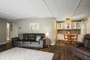 1905 S Walnut Rd, Freeport, IL 61032 - Photo 7