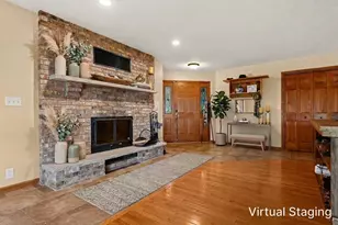 10001 N Hoisington Rd, Byron, IL 61010 - Photo 7